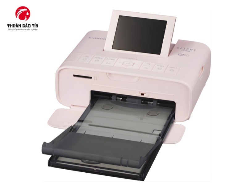 Máy in Canon CP1300 hỗ trợ in ảnh trực tiếp từ điện thoại, máy ảnh và thẻ nhớ, mang đến trải nghiệm in ảnh nhanh chóng, tiện lợi.