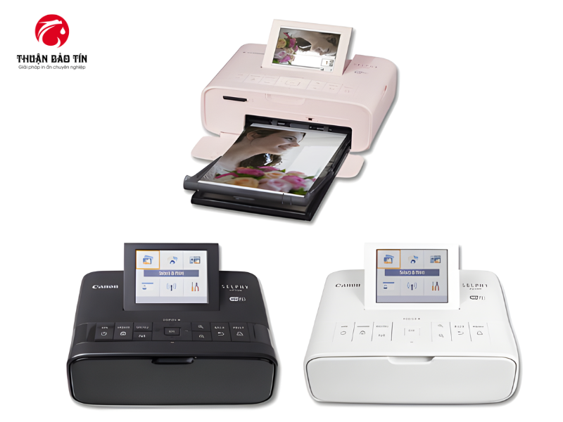 Máy in Canon CP1300 sở hữu thiết kế nhỏ gọn, hiện đại, phù hợp đặt tại gia đình, văn phòng hoặc quầy in ảnh mini.
