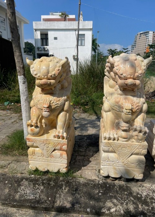 Cặp kỳ lân đá cẩm vân nguyên khối cao 1m2 ngang 44cm dài 70cm T010